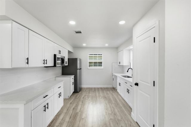 7421 Carothers Street, Houston, TX 77028