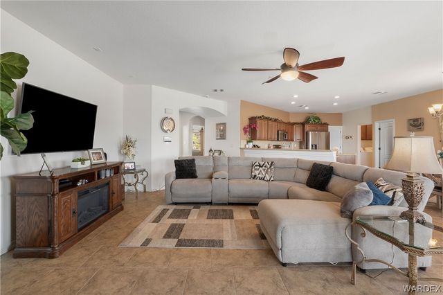 2691 Slide Mountain Loop, Bullhead City, AZ 86442