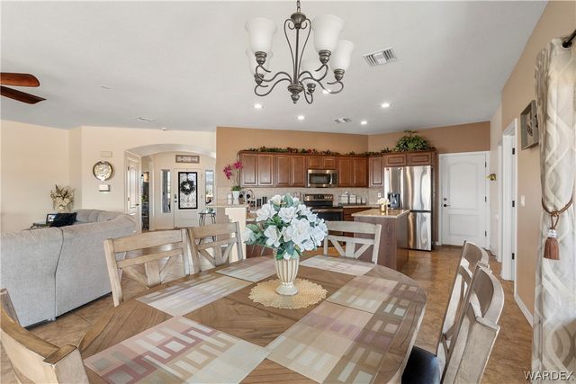 2691 Slide Mountain Loop, Bullhead City, AZ 86442