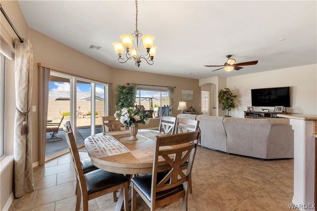 2691 Slide Mountain Loop, Bullhead City, AZ 86442