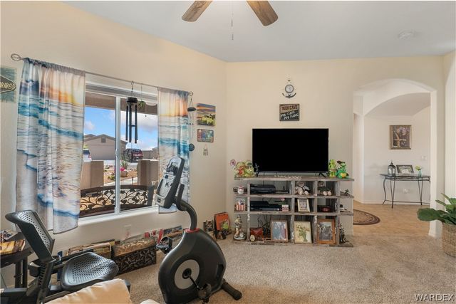 2691 Slide Mountain Loop, Bullhead City, AZ 86442