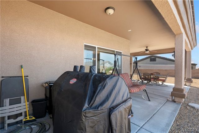 2691 Slide Mountain Loop, Bullhead City, AZ 86442