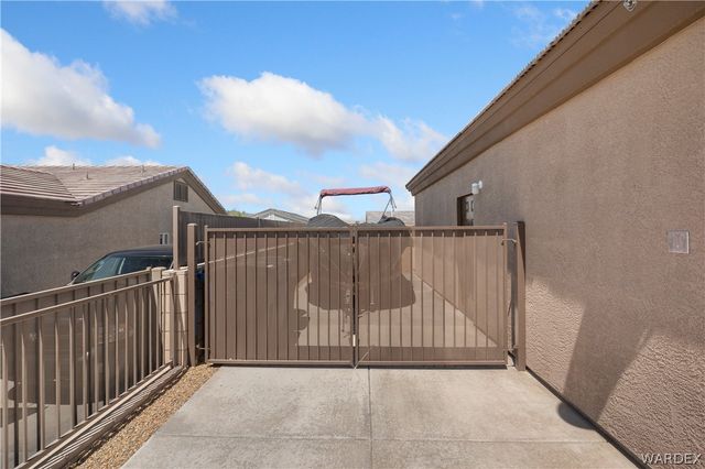 2691 Slide Mountain Loop, Bullhead City, AZ 86442