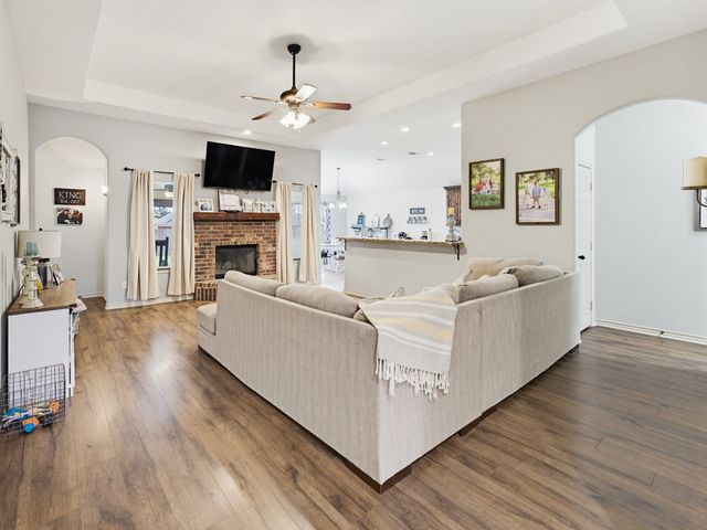 2108 Ridgewood Drive, Bridgeport, TX 76426