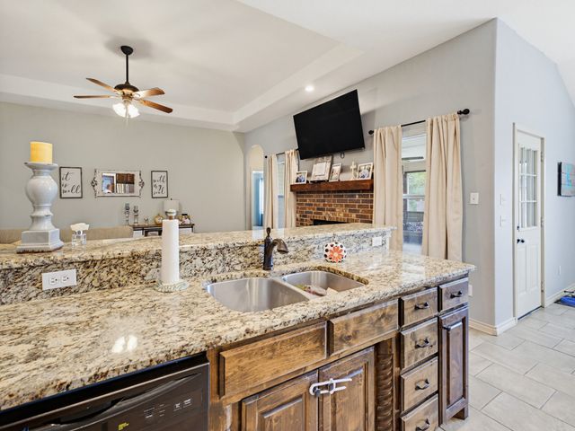 2108 Ridgewood Drive, Bridgeport, TX 76426