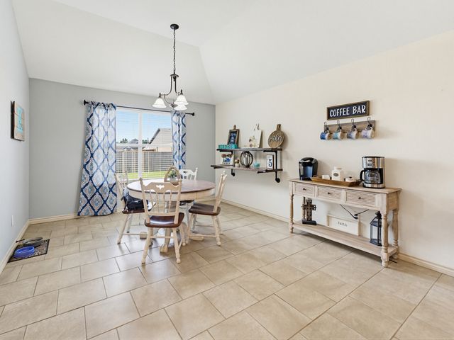 2108 Ridgewood Drive, Bridgeport, TX 76426
