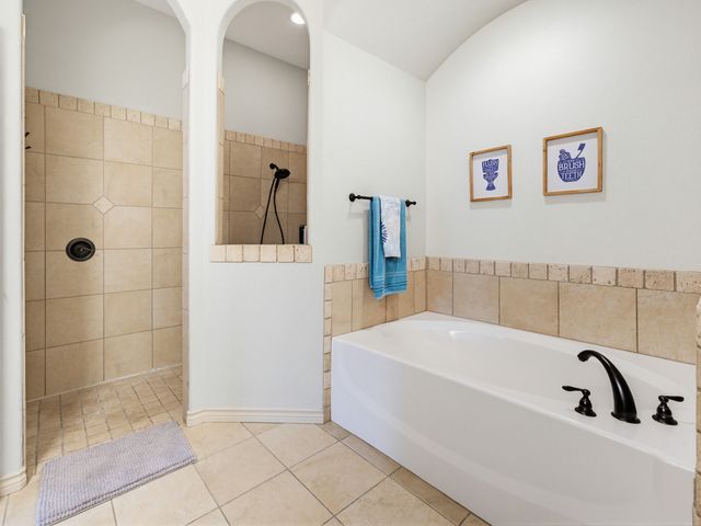 2108 Ridgewood Drive, Bridgeport, TX 76426
