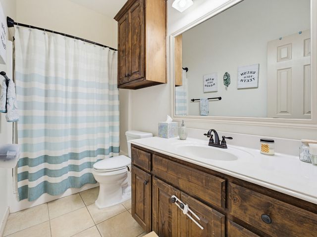 2108 Ridgewood Drive, Bridgeport, TX 76426