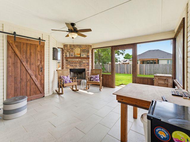 2108 Ridgewood Drive, Bridgeport, TX 76426