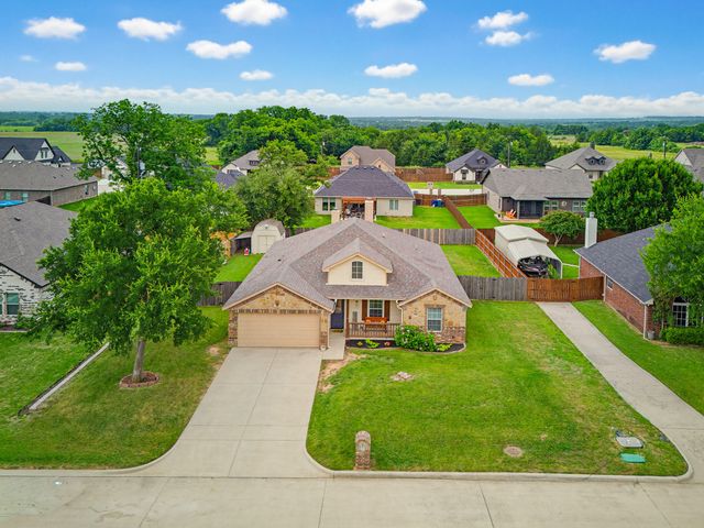 2108 Ridgewood Drive, Bridgeport, TX 76426
