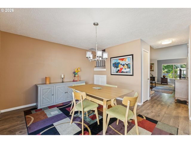 1325 BONNIEBRAE Dr, Lake Oswego, OR 97034