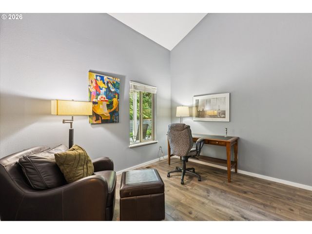 1325 BONNIEBRAE Dr, Lake Oswego, OR 97034