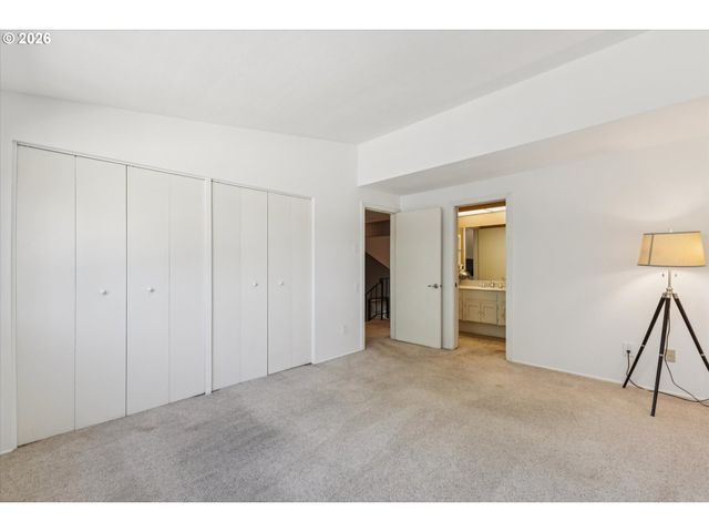 1325 BONNIEBRAE Dr, Lake Oswego, OR 97034