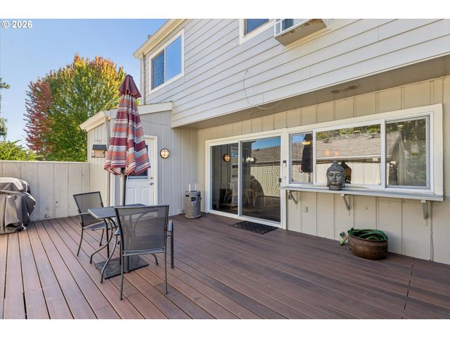 1325 BONNIEBRAE Dr, Lake Oswego, OR 97034