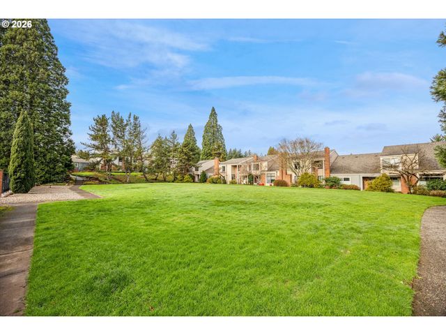 1325 BONNIEBRAE Dr, Lake Oswego, OR 97034