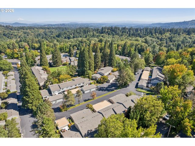 1325 BONNIEBRAE Dr, Lake Oswego, OR 97034