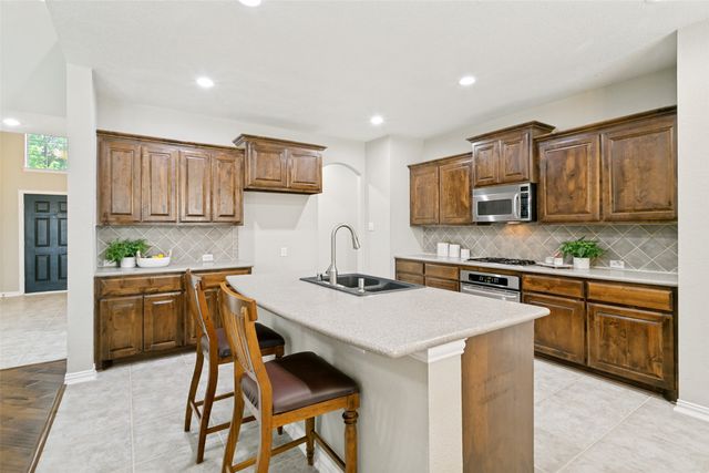 1121 Victory Bells Drive, Fort Worth, TX 76052