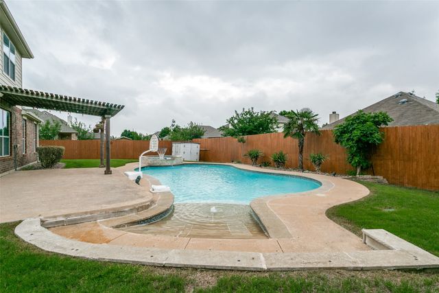 1121 Victory Bells Drive, Fort Worth, TX 76052