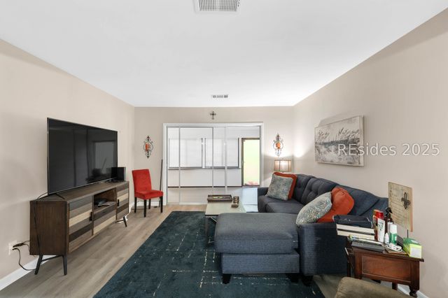 3 Marsh Harbor Drive 3E, Beaufort, SC 29907