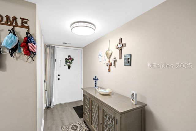 3 Marsh Harbor Drive 3E, Beaufort, SC 29907