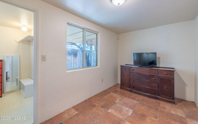 1313 W St Clair Street, Tucson, AZ 85745