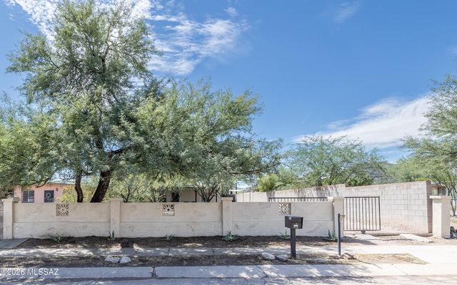 1313 W St Clair Street, Tucson, AZ 85745