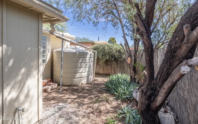 1313 W St Clair Street, Tucson, AZ 85745