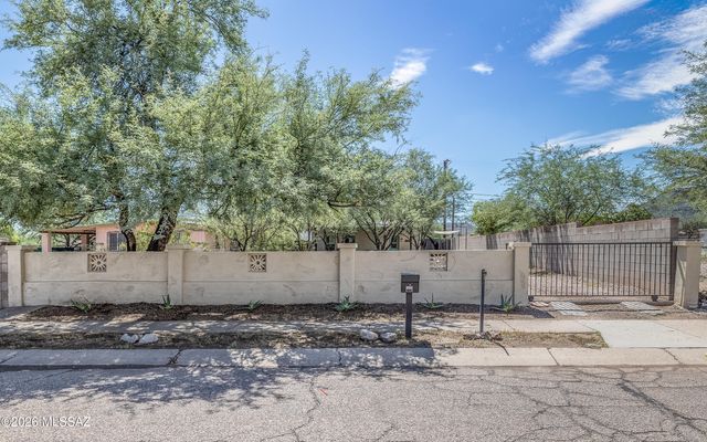 1313 W St Clair Street, Tucson, AZ 85745