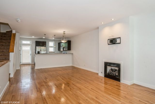 7211 N Oakley Avenue 7211, Chicago, IL 60645
