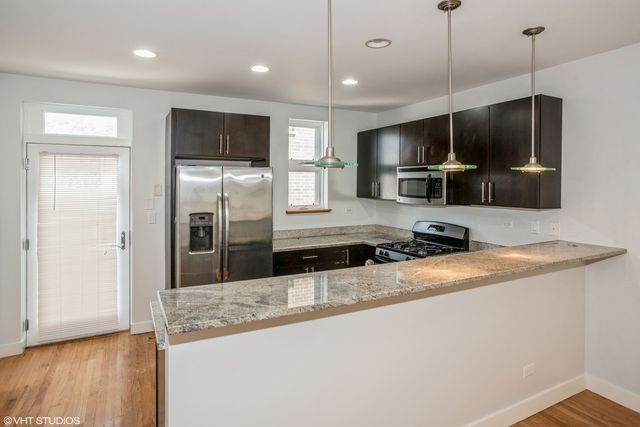 7211 N Oakley Avenue 7211, Chicago, IL 60645