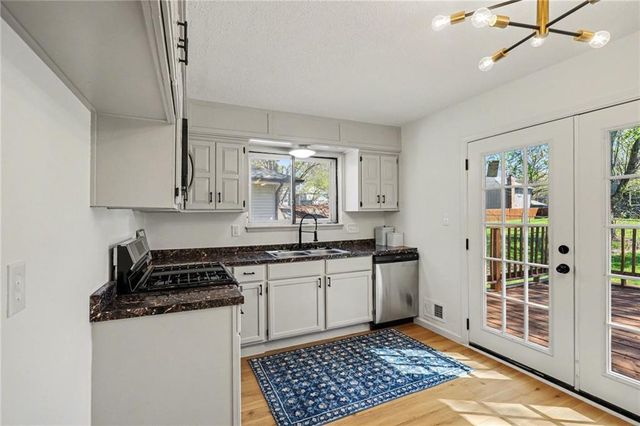 11939 Smalley Avenue, Grandview, MO 64030