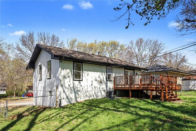 11939 Smalley Avenue, Grandview, MO 64030