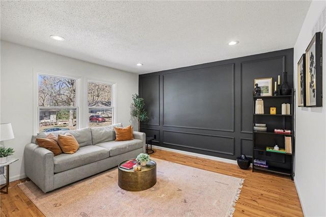 11939 Smalley Avenue, Grandview, MO 64030