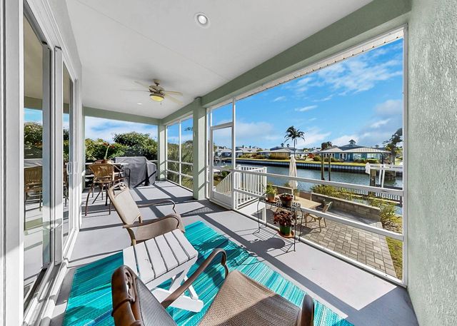 916 SPINDLE PALM WAY, Apollo Beach, FL 33572