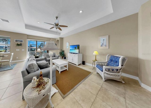 916 SPINDLE PALM WAY, Apollo Beach, FL 33572