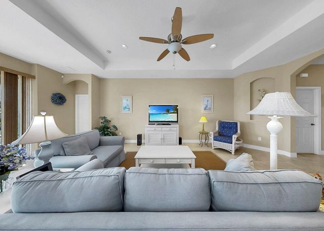 916 SPINDLE PALM WAY, Apollo Beach, FL 33572