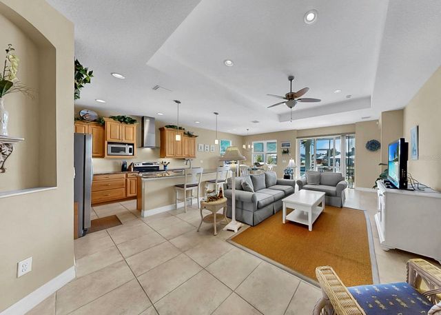 916 SPINDLE PALM WAY, Apollo Beach, FL 33572