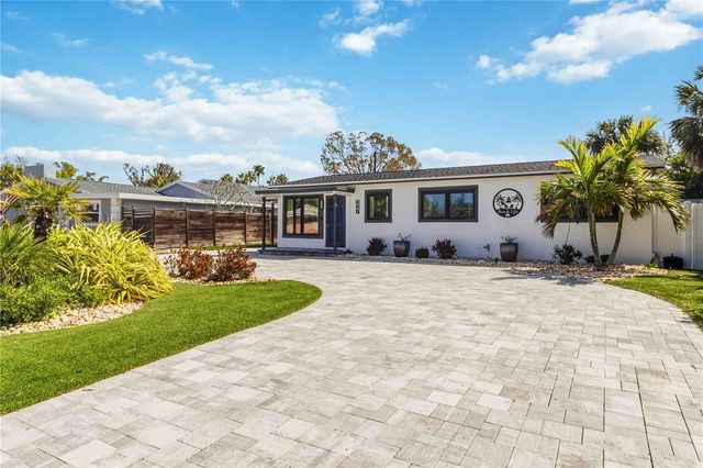 327 39TH AVENUE, St Pete Beach, FL 33706