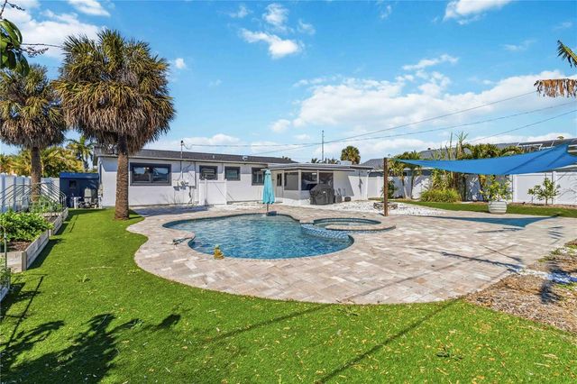 327 39TH AVENUE, St Pete Beach, FL 33706