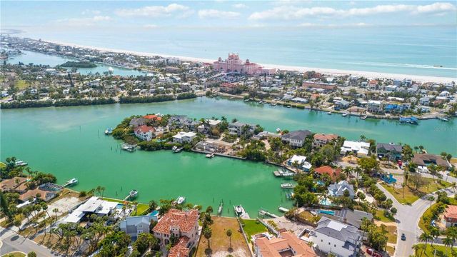 327 39TH AVENUE, St Pete Beach, FL 33706