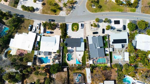 327 39TH AVENUE, St Pete Beach, FL 33706