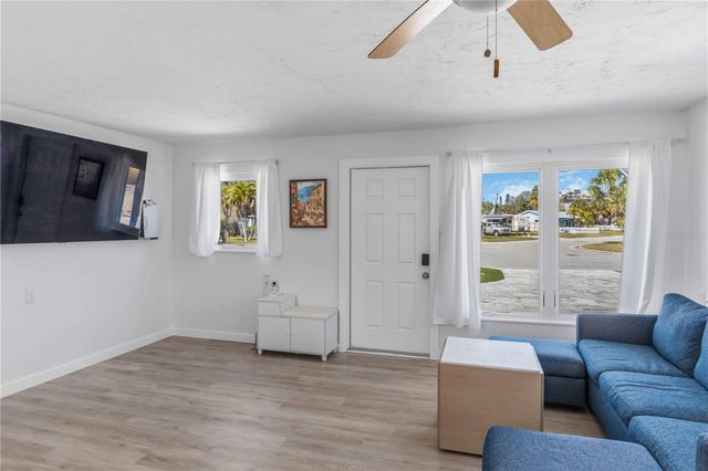 327 39TH AVENUE, St Pete Beach, FL 33706