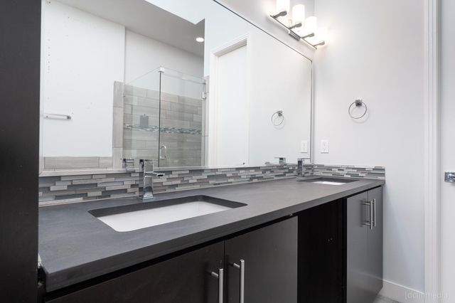 2110 Crocker Street, Houston, TX 77006