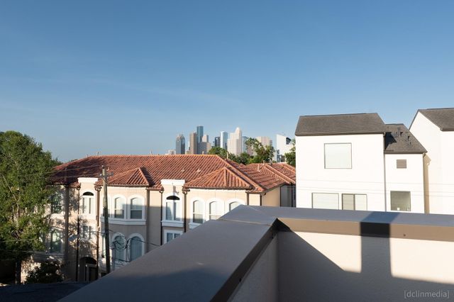 2110 Crocker Street, Houston, TX 77006