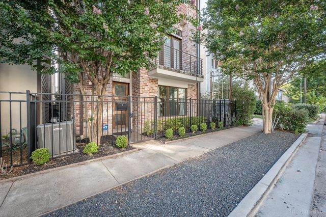 2110 Crocker Street, Houston, TX 77006