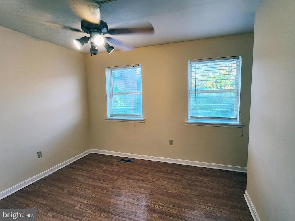 Image 10 of property listing at 1216-1 W LAFAYETTE AVE #3, Baltimore, MD 21217