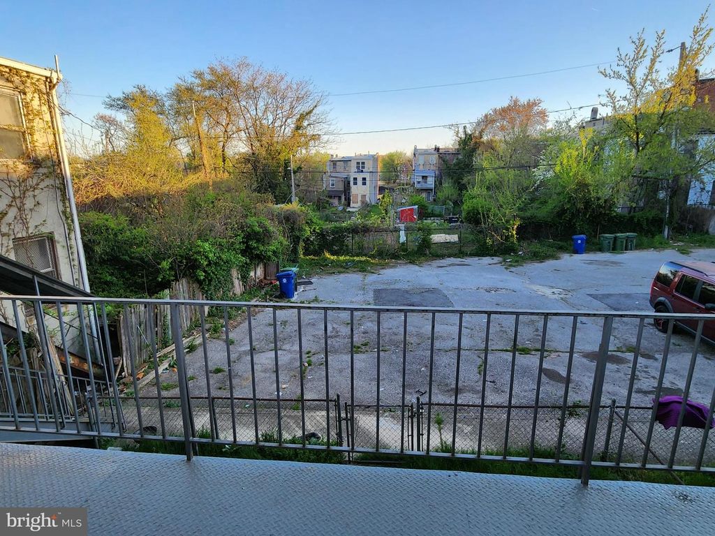 Image 19 of property listing at 1216-1 W LAFAYETTE AVE #3, Baltimore, MD 21217