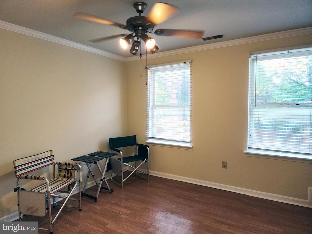 Image 2 of property listing at 1216-1 W LAFAYETTE AVE #3, Baltimore, MD 21217