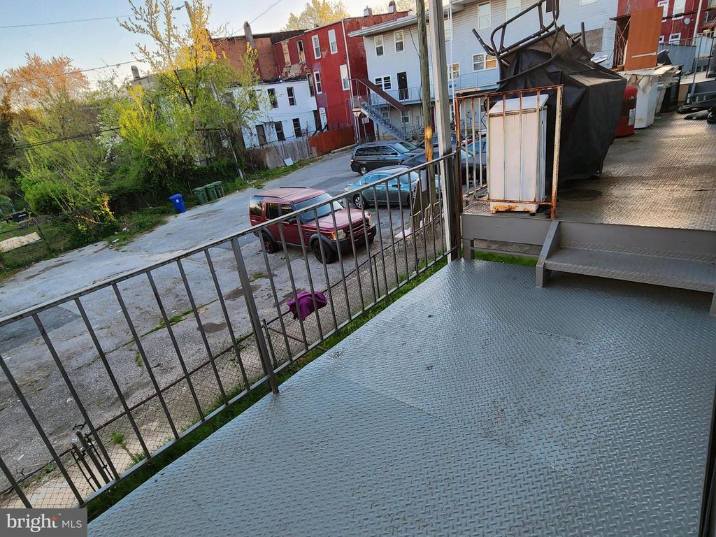 Image 20 of property listing at 1216-1 W LAFAYETTE AVE #3, Baltimore, MD 21217