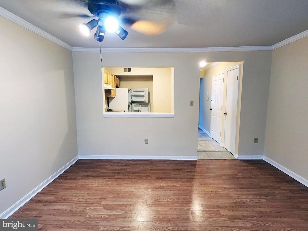 Image 7 of property listing at 1216-1 W LAFAYETTE AVE #3, Baltimore, MD 21217